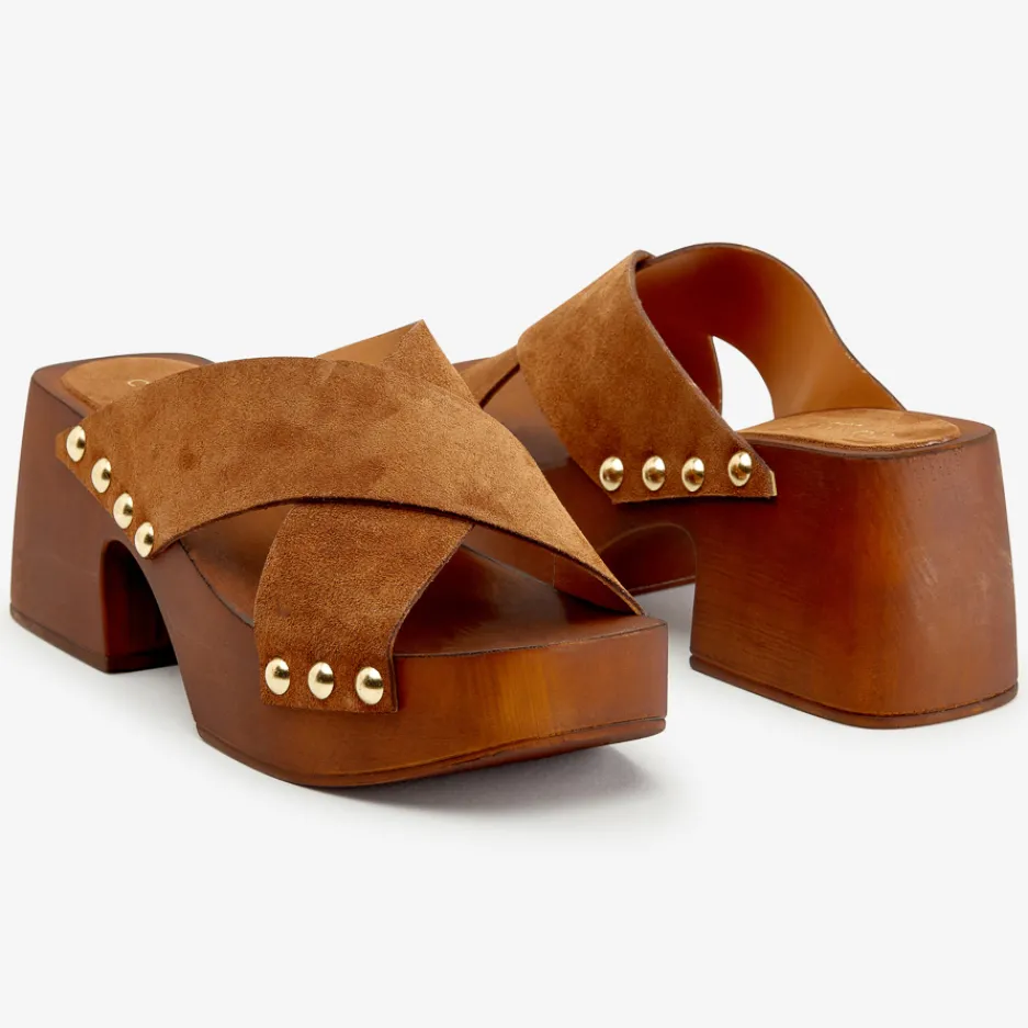 mule_borchiate_1.webp Sale Mule Borchiate Sandali Con Tacco