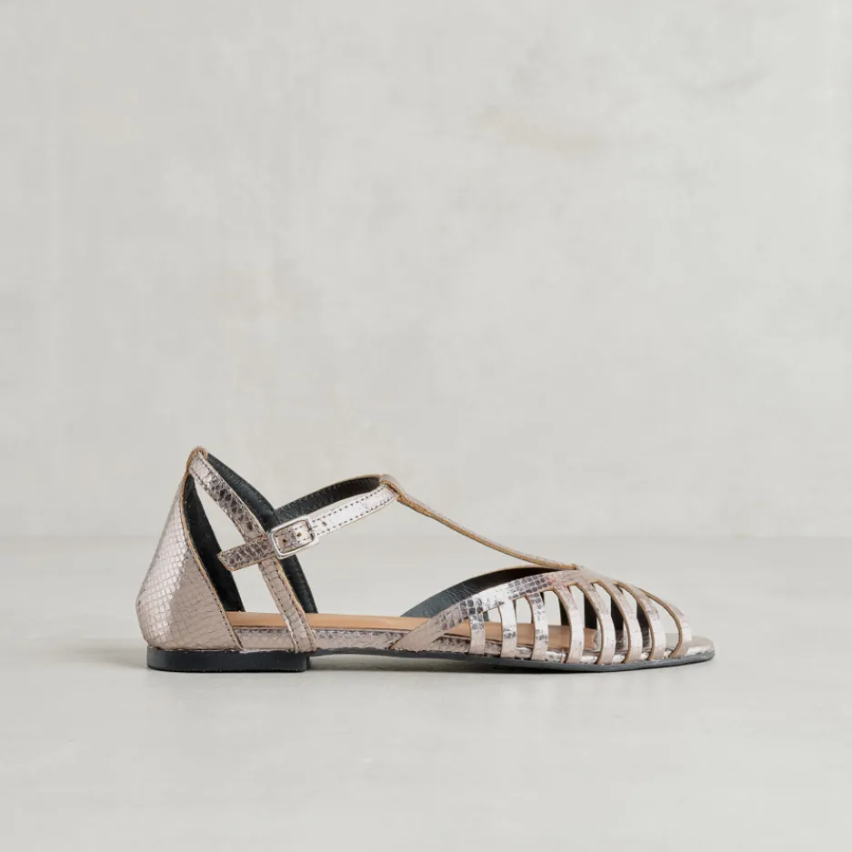 sandali_tstrap_pewter_1.webp Sale Sandali T-Strap Pewter Sandali Flat