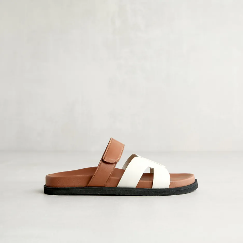 sandalo_fussbett_avorio_1.webp Clearance Sandalo Fussbett Sandali Flat