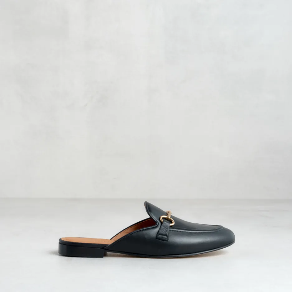 slipper_nera_con_morsetto_1.webp Online Slipper Nera con Morsetto Mocassini