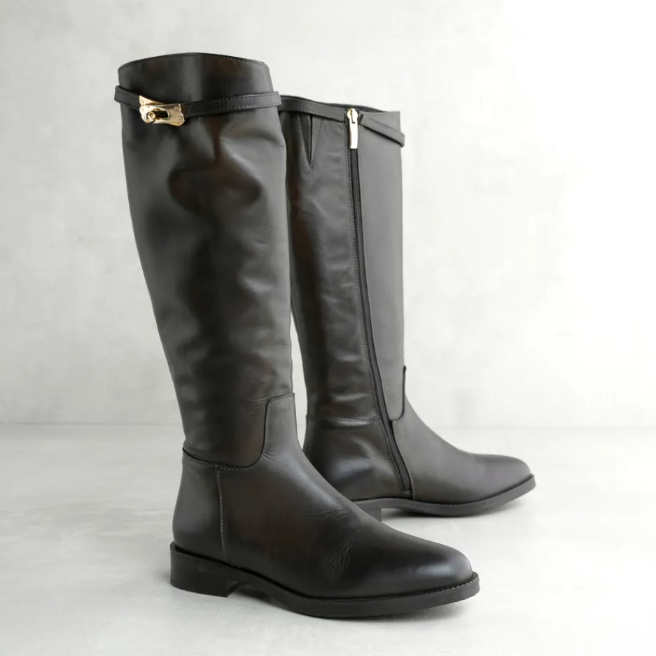 stivale_con_accessorio_0.webp Discount Stivale con Accessorio Stivali Flat