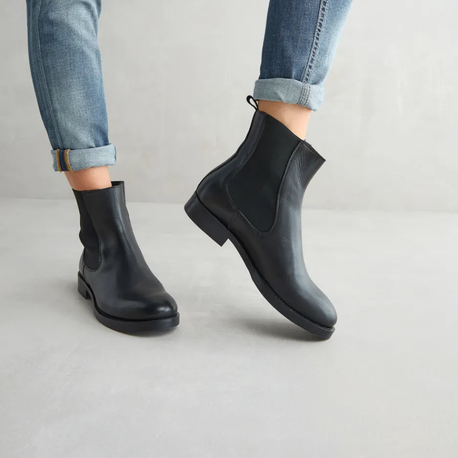 stivaletto_chelsea_nero_1.webp New Stivaletto Chelsea Stivaletti Flat