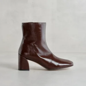 Outlet Stivaletto Mezzaluna Stivaletti Con Tacco