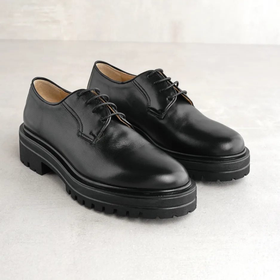 stringata_in_pelle_nera_0.webp Clearance Stringata in Pelle Nera Must Have | Stringate