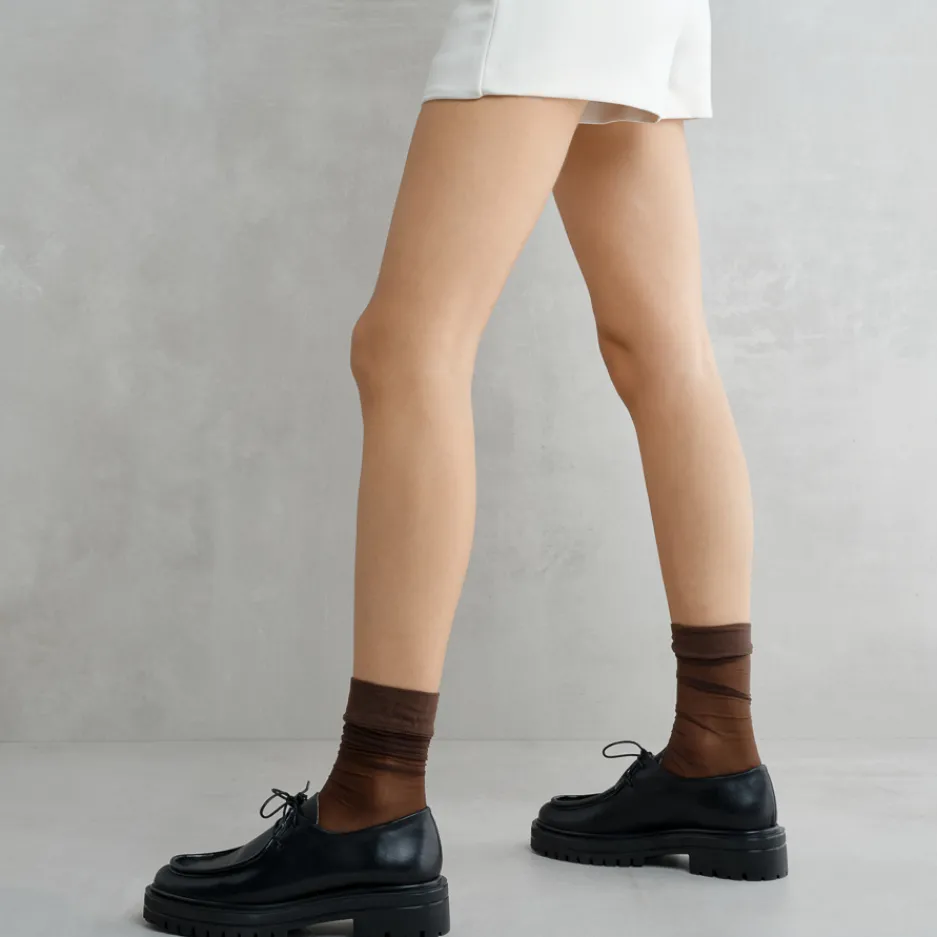 stringata_nera_1.webp Sale Stringata Nera Stringate