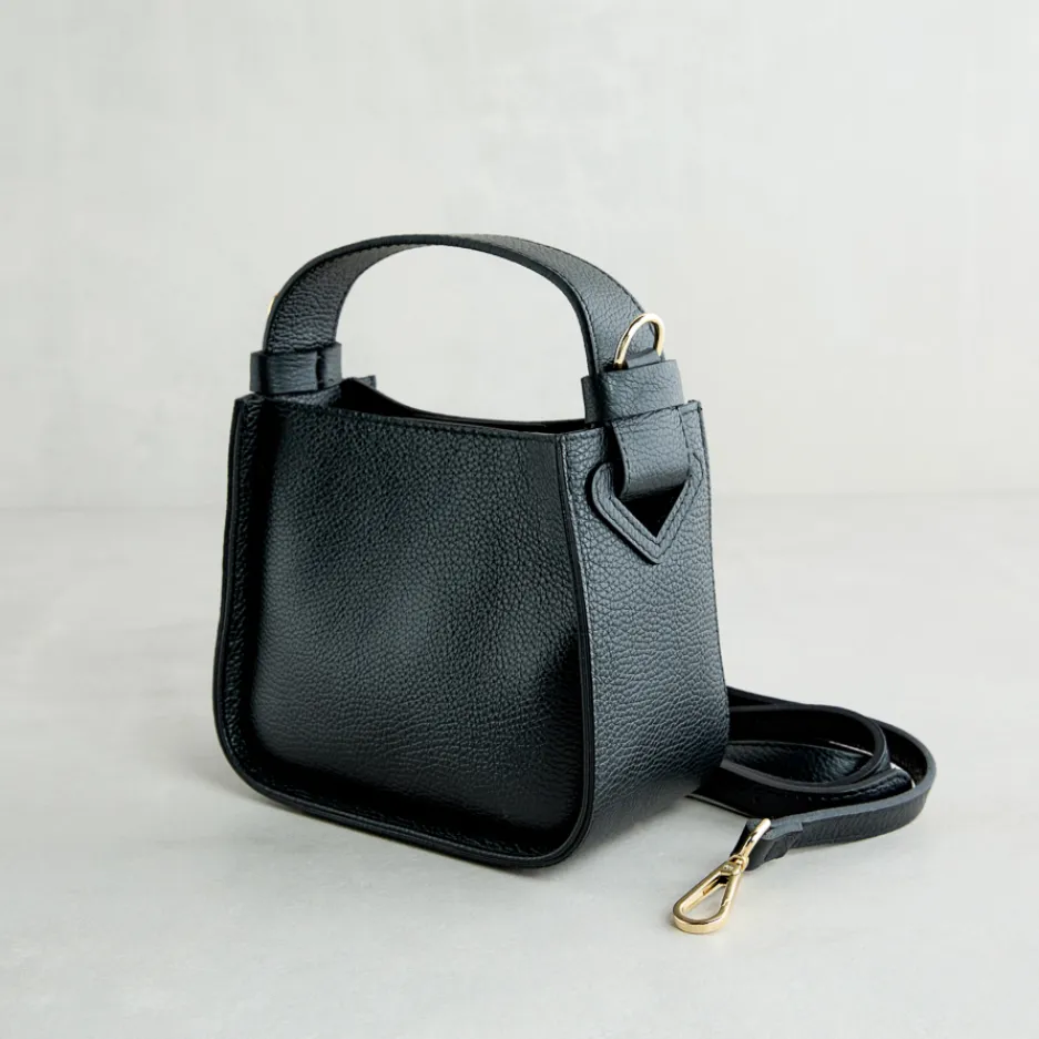 vbag_in_pelle_nera_1.webp Online V-Bag in Pelle Nera Borse | Must Have
