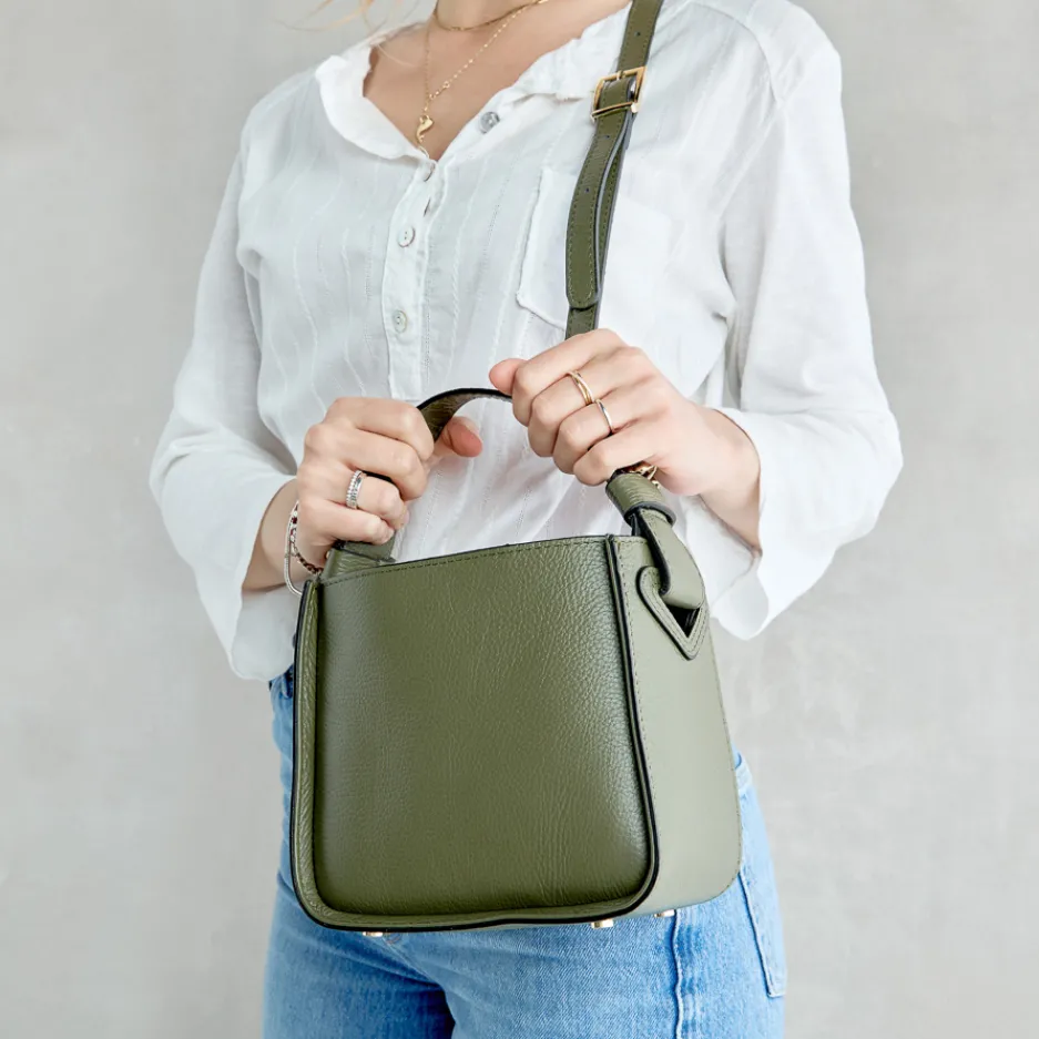 vbag_in_pelle_verde_milit_0.webp Outlet V-Bag in Pelle Mility Borse
